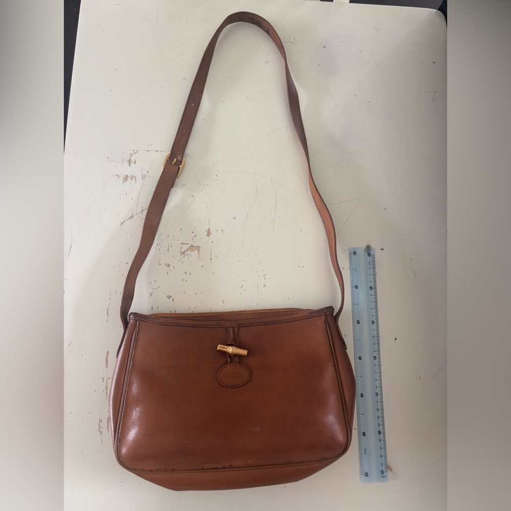 Longchamp Classic Brown Leather Shoulder Bag with Gold Accent - Picture 10 of 13